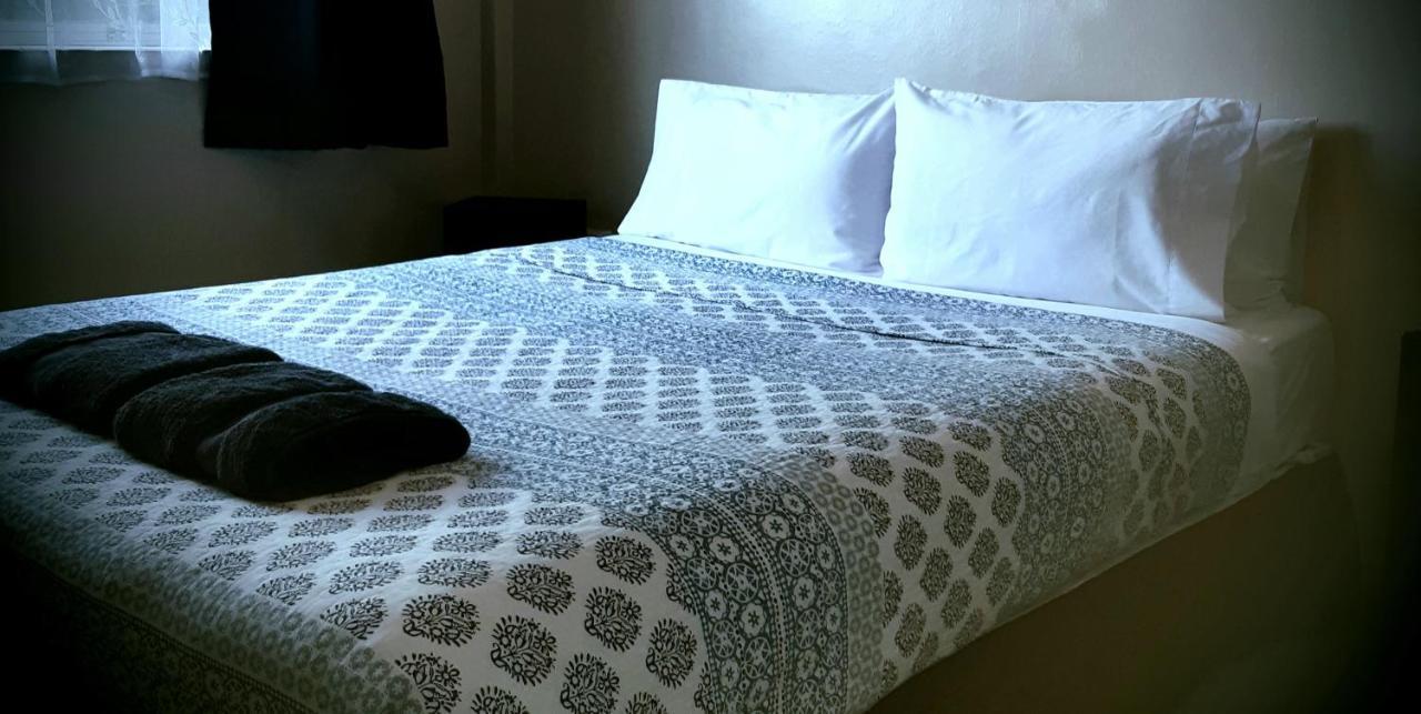 Aaron Court Motel Тимару Экстерьер фото